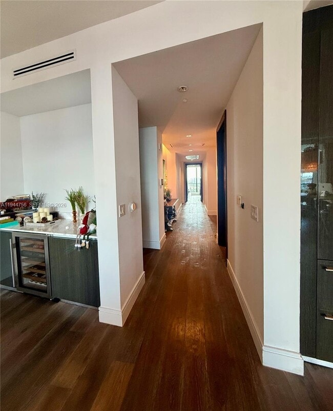 Building Photo - 3300 NE 188th St