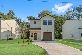 Building Photo - 1007 Spokane River Rd