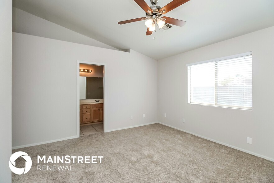 Building Photo - 11185 W El Caminito Dr