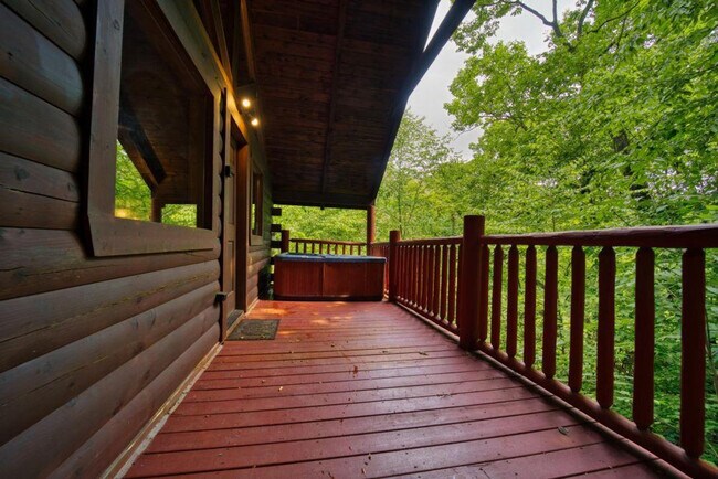Building Photo - 1833 Laurel Valley Way