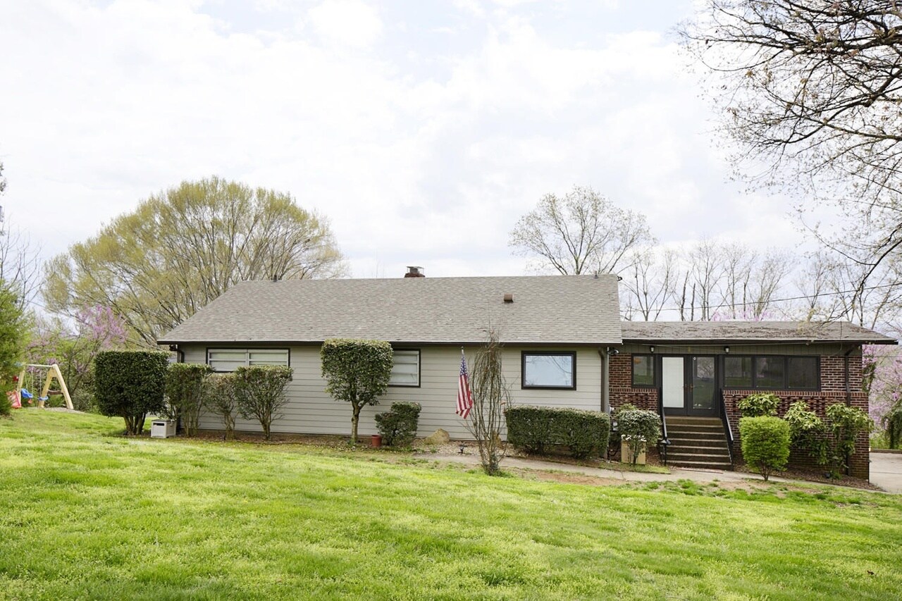 Building Photo - 4701 Westover Ter