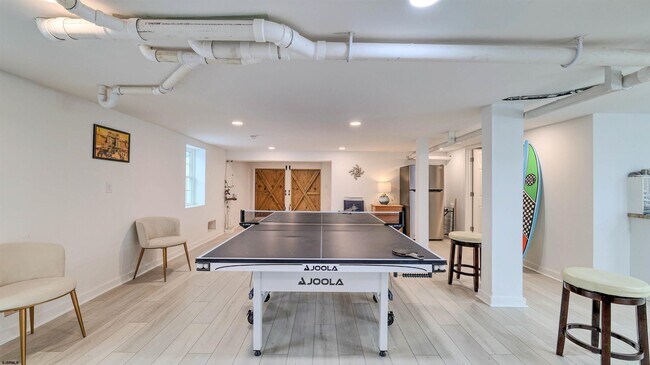 Building Photo - 6223 Winchester Ave