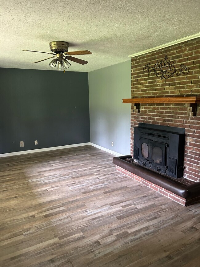 Building Photo - 3816 Blooming Grove Rd