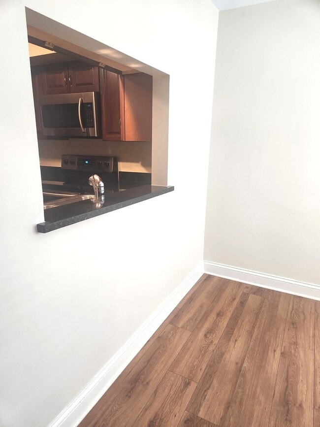 Building Photo - 43 Foxcroft Rd