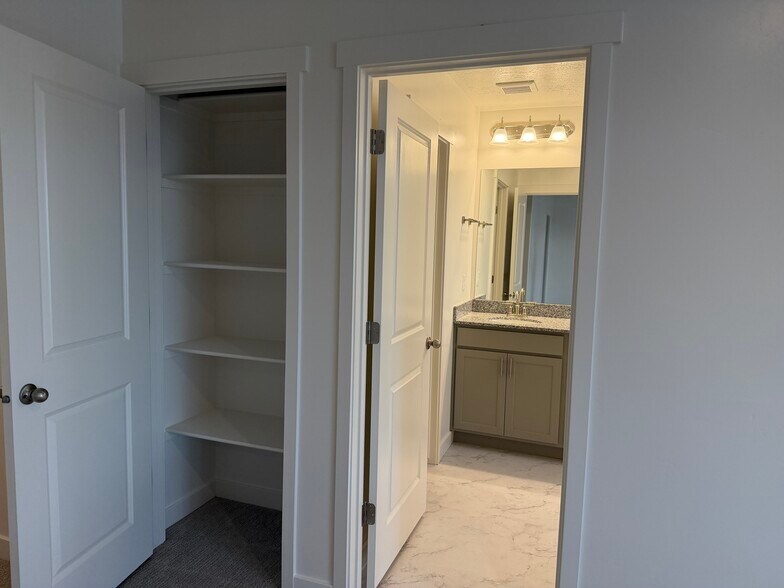 Building Photo - 1485 N 305 E