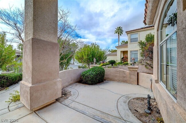 Building Photo - 9462 Castillana Ct