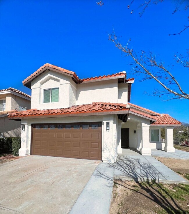 Building Photo - 4 Bedroom Home in Rolling Hills Community Yucaipa CA