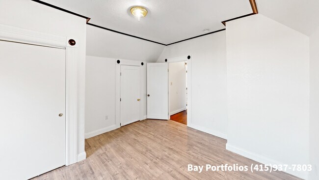 Building Photo - 1239 Haskell St