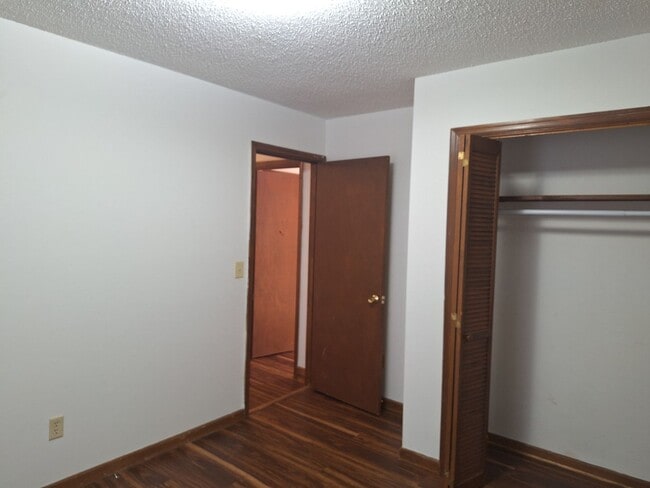 Building Photo - Splendid Garden Cottage in Lugoff, SC!