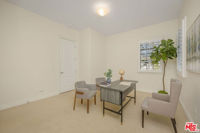Building Photo - 25420 Prado De Azul