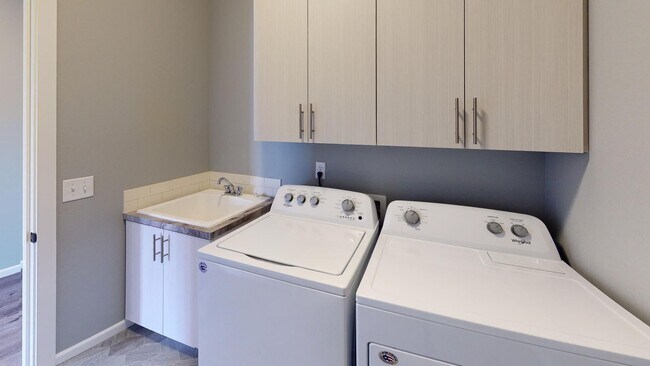 Building Photo - 1 story ranch style home in a peaceful Cul-de-sac in Vancouver!