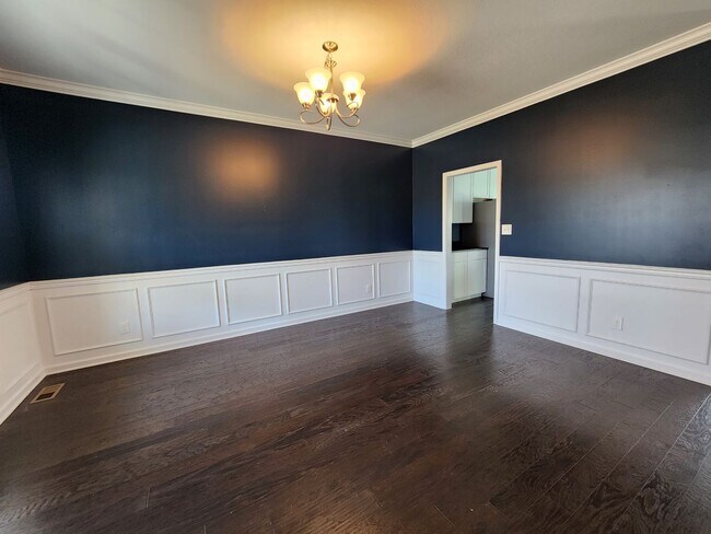 Building Photo - Maryville City 37804 - 3 bedroom, 2.5 Bath...