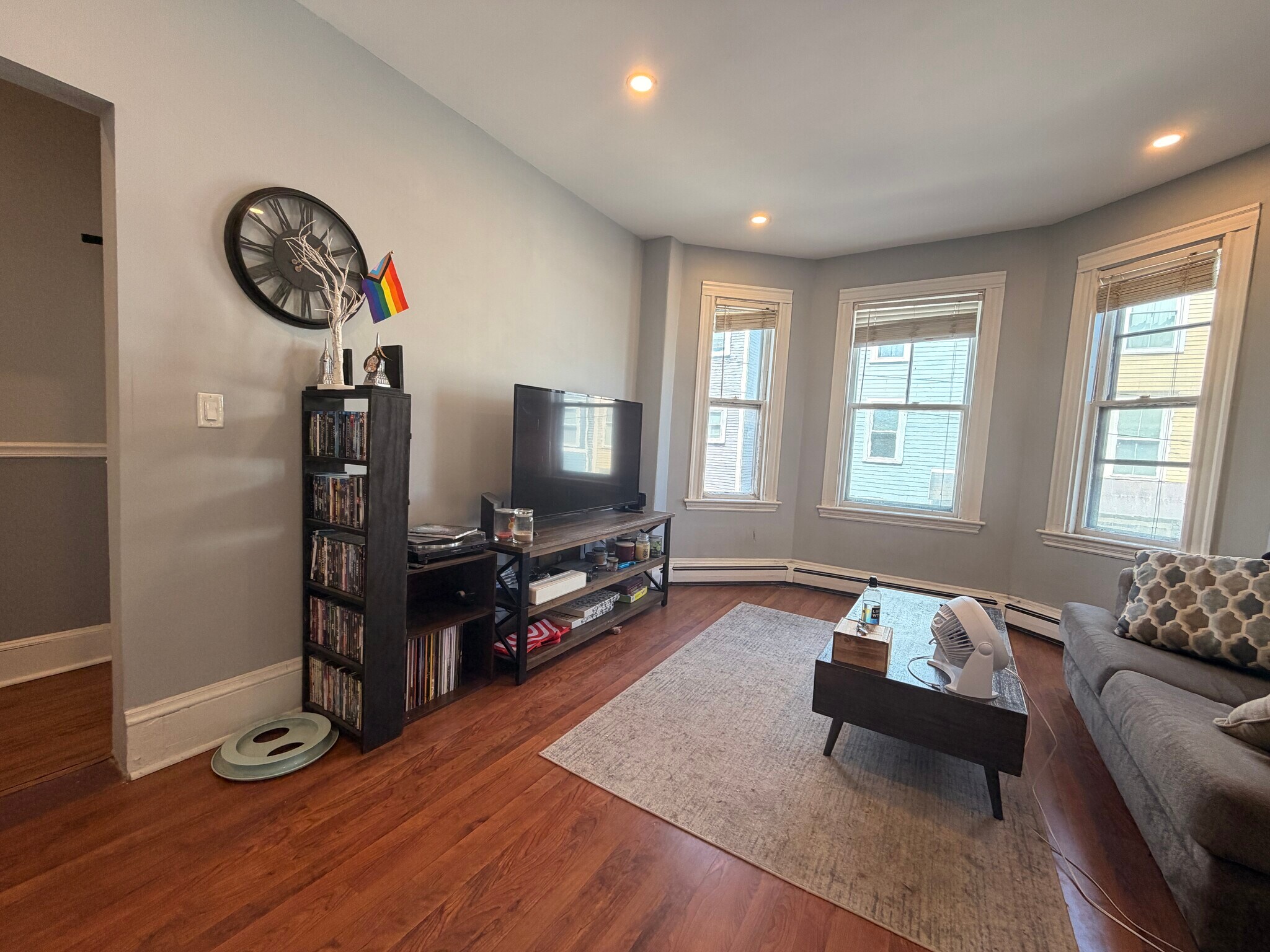 Building Photo - 18 Washburn St