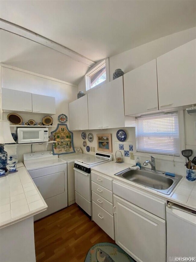 Building Photo - 315 Galveston Dr