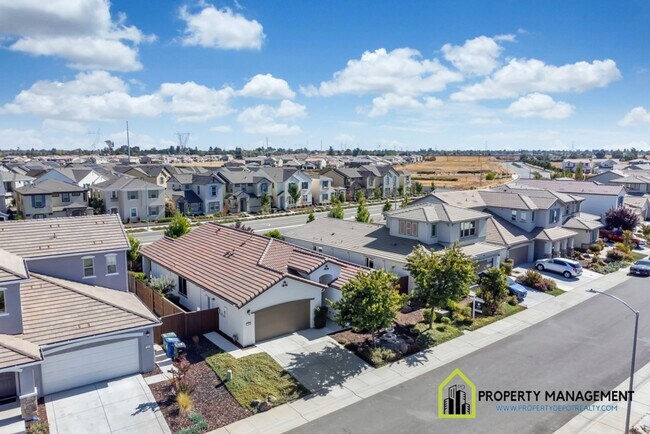 Building Photo - Vineyard Creek-Former Model Home