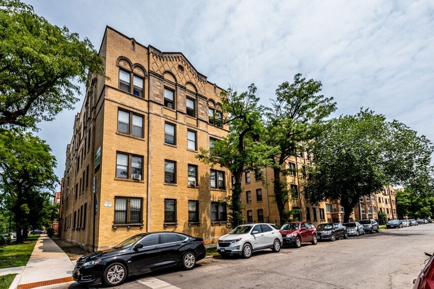 Building Photo - 1734 E 72nd St Chicago, IL 60649