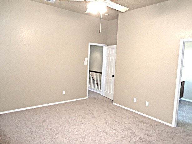 Building Photo - 10308 Oak Branch Ln