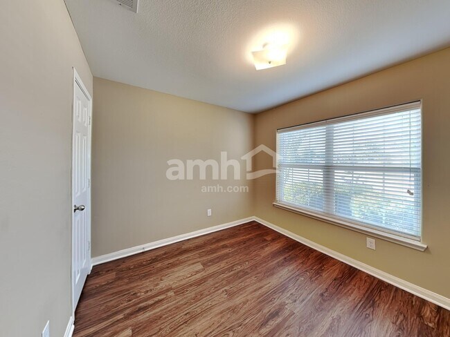 Building Photo - 101 Eider Dr