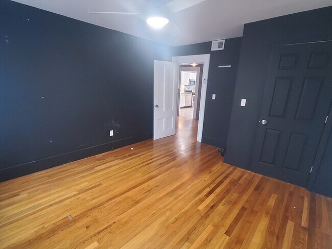 Building Photo - 866 Dorchester Ave