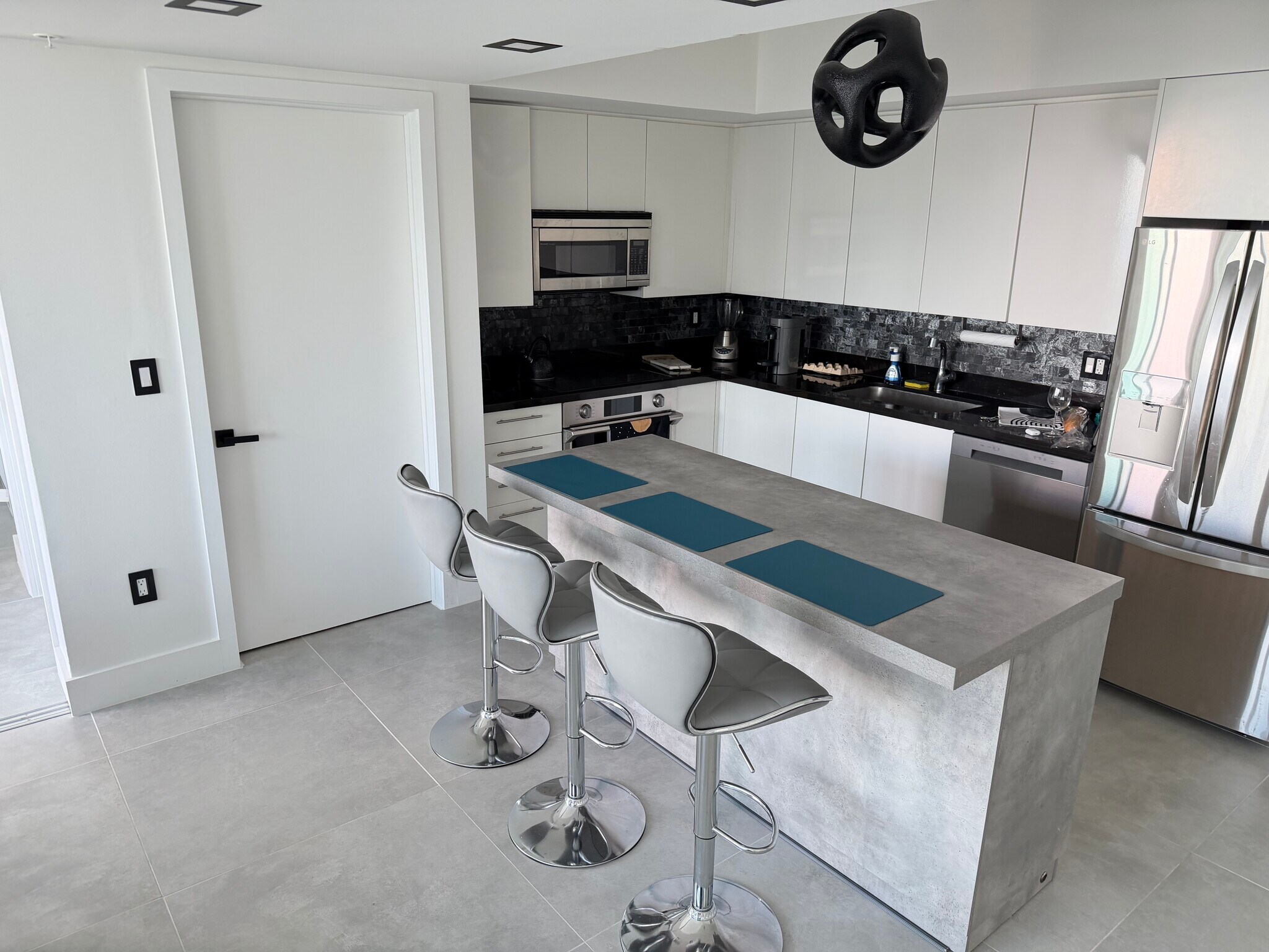 Building Photo - 92 SW 3rd St