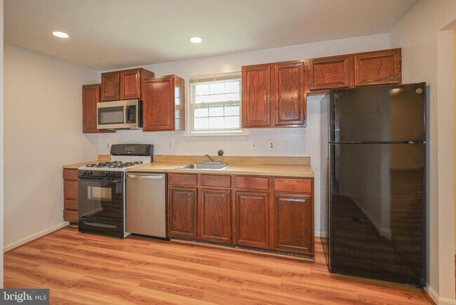 Building Photo - 8812 Alliston Hollow Way