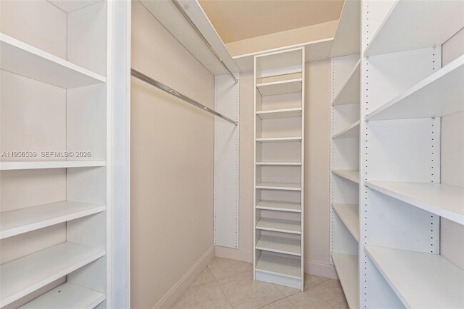 Building Photo - 5005 Collins Ave