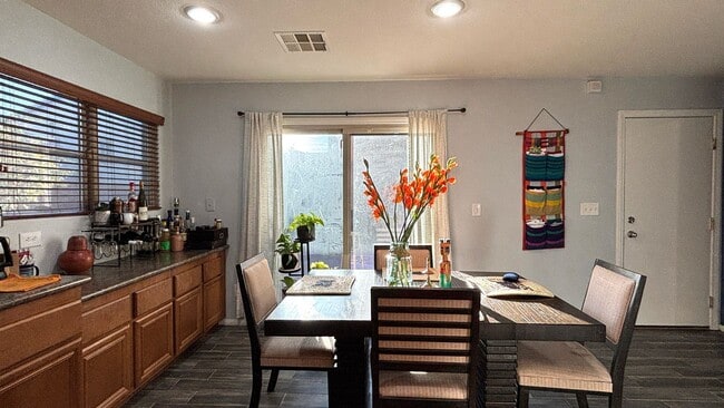 Building Photo - Excellent home in Providence Las Vegas. 3 Bedroom, loft  and cute backyard! Must see!