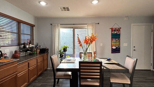 Building Photo - Excellent home in Providence Las Vegas. 3 Bedrooms and cute backyard! Must see!