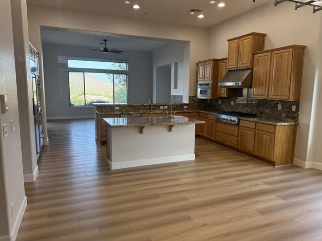 Building Photo - 42107 N Mountain Cove Dr