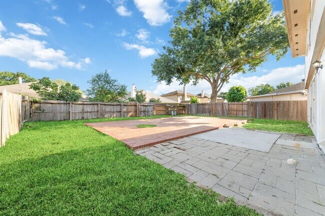 Building Photo - 5530 Imperial Grove Dr