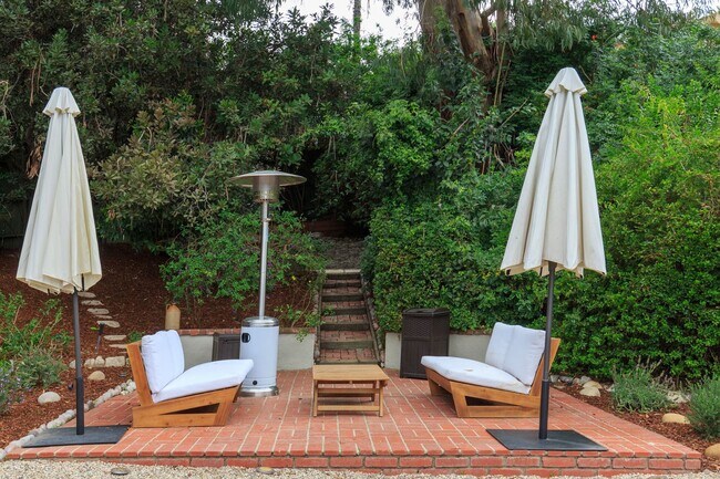 Building Photo - Beautiful Tarzana Rental!
