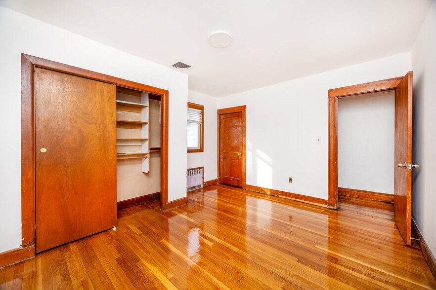 Building Photo - 19 Puritan Rd