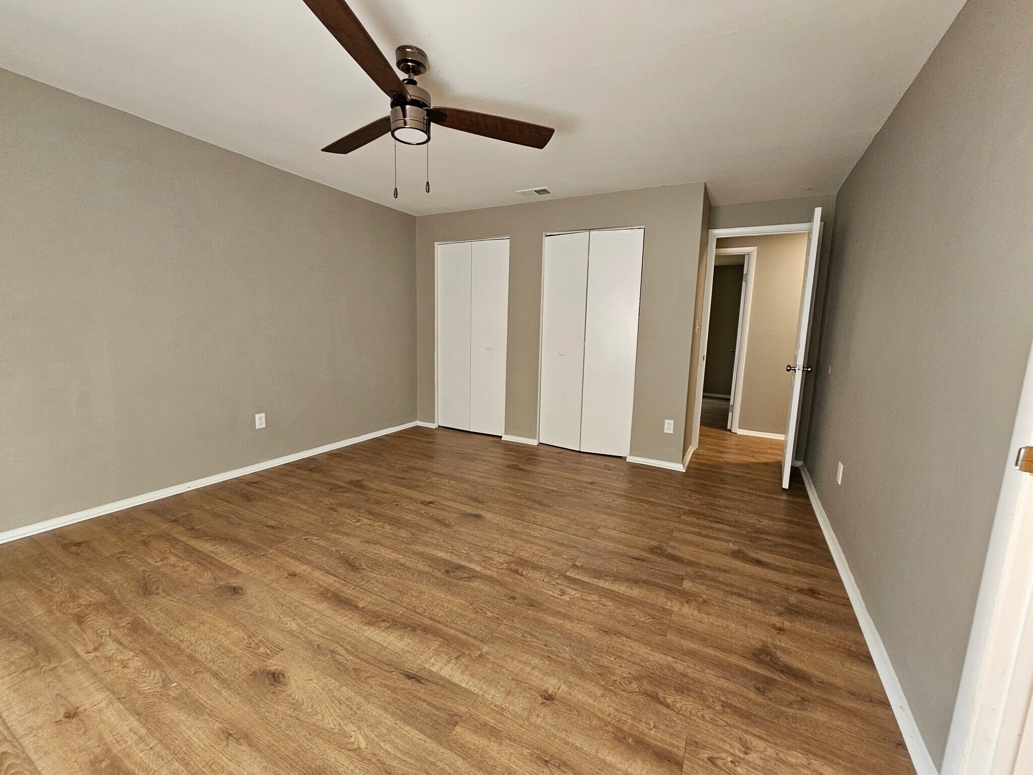 Building Photo - 182 Forestview Cir