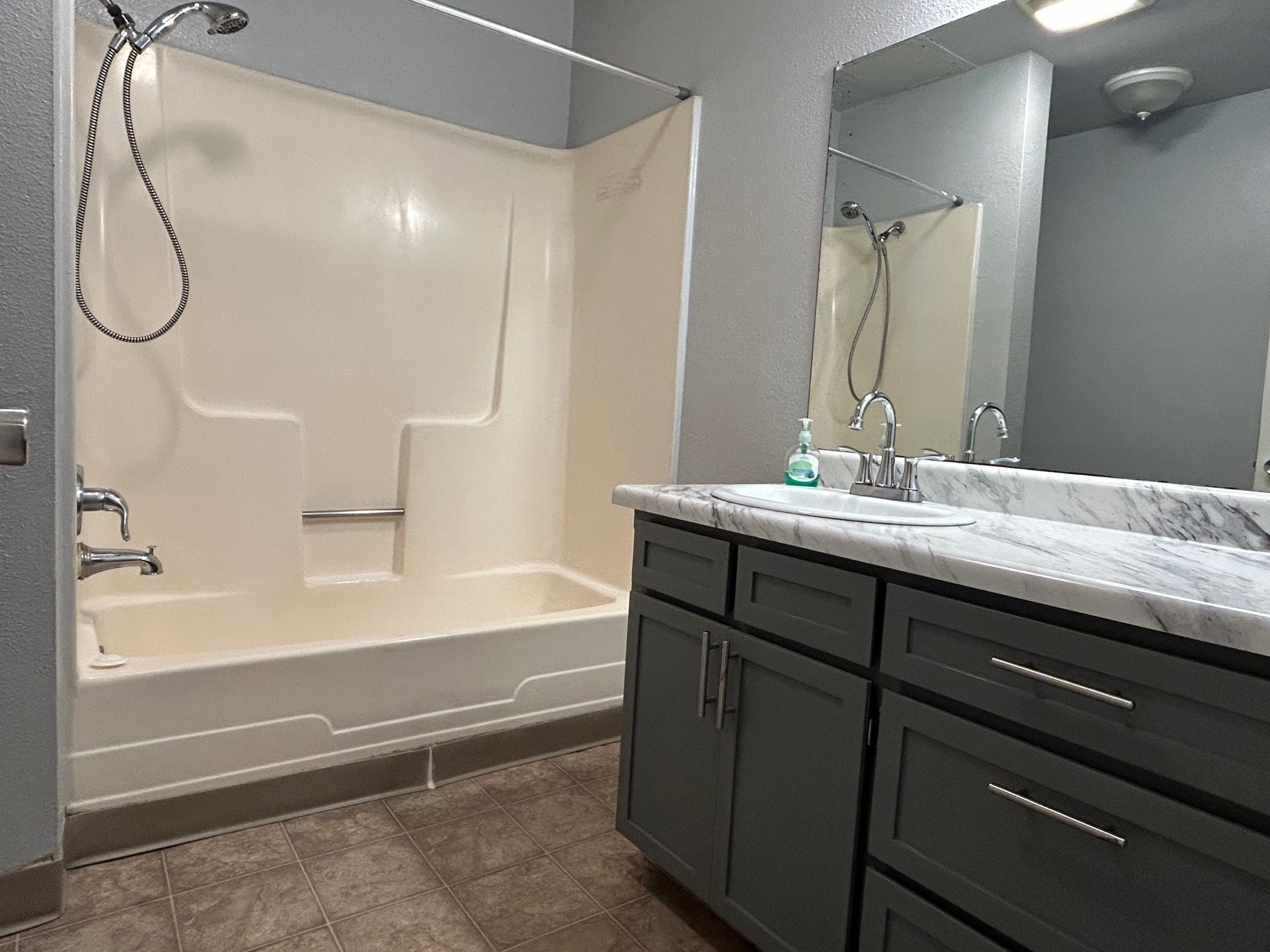 Bathroom - 1150 Pine St