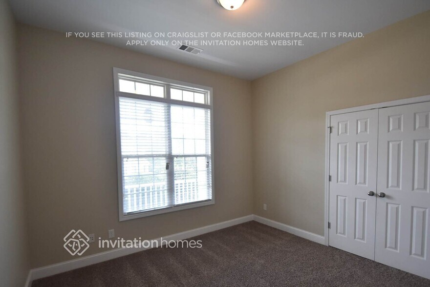 Building Photo - 246 Otter Cir