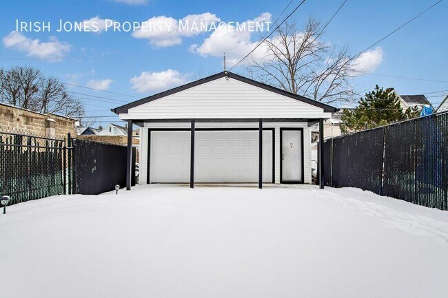 Building Photo - 9 West Ave