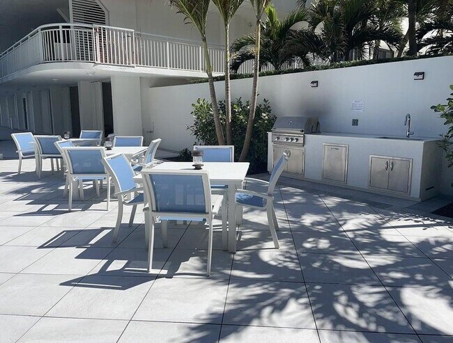 Building Photo - 2600 S Ocean Blvd