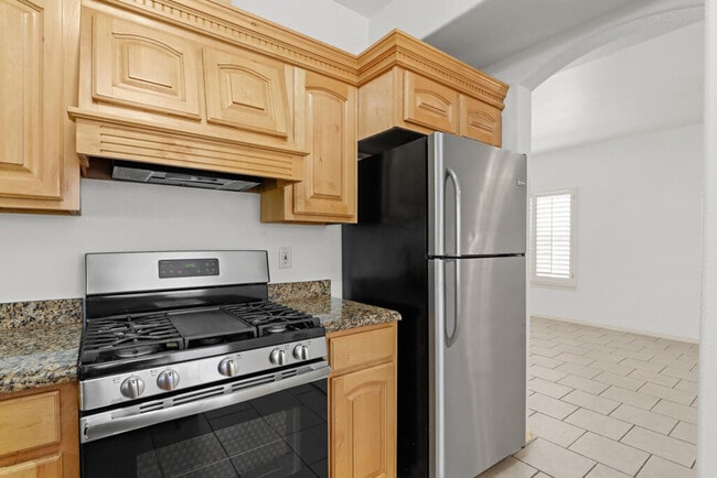 Building Photo - 561 Green Village Ct