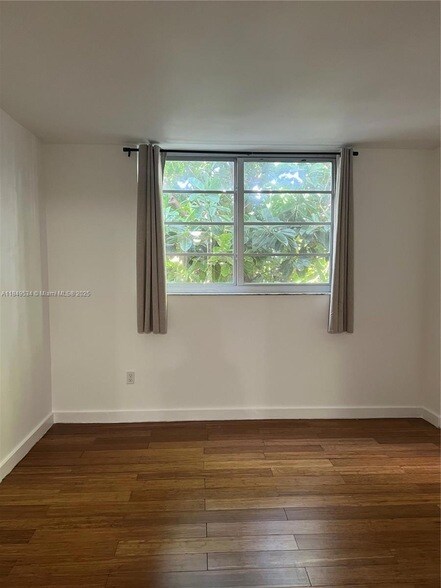 Building Photo - 680 NE 64th St