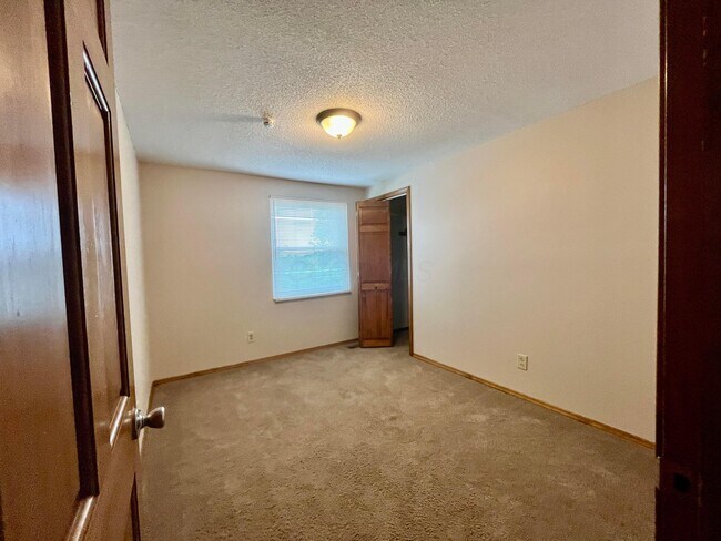 Building Photo - 2775 Amana Ct
