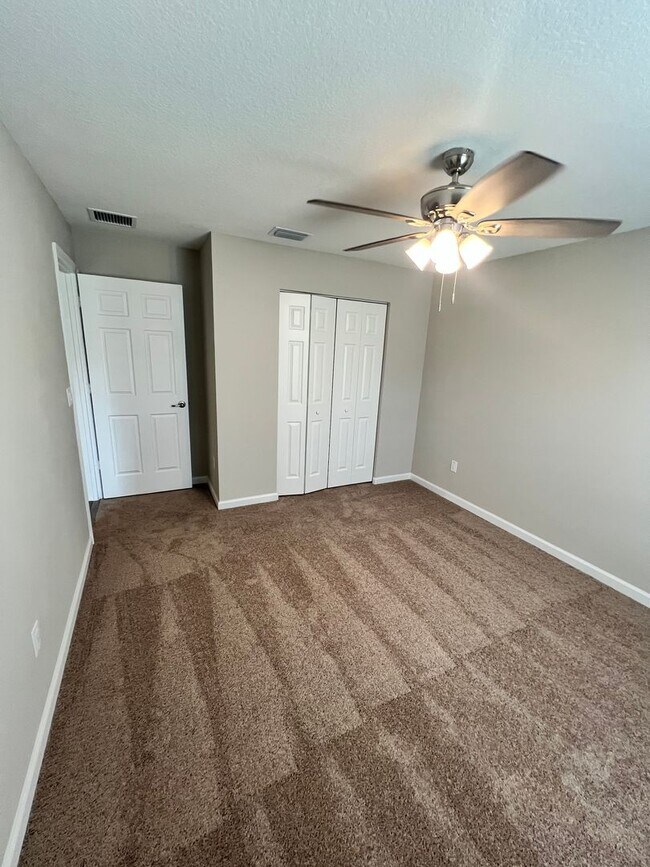 Building Photo - NEW 4 BEDROOM 3 BATH HOME! AMAZING LOCATION!