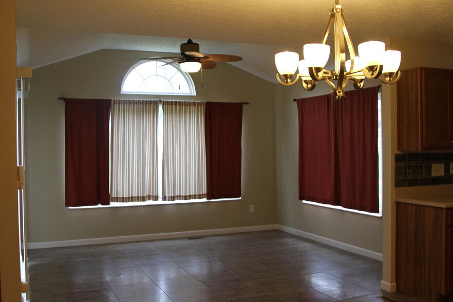 sun room - 9168 Belvedere Ct