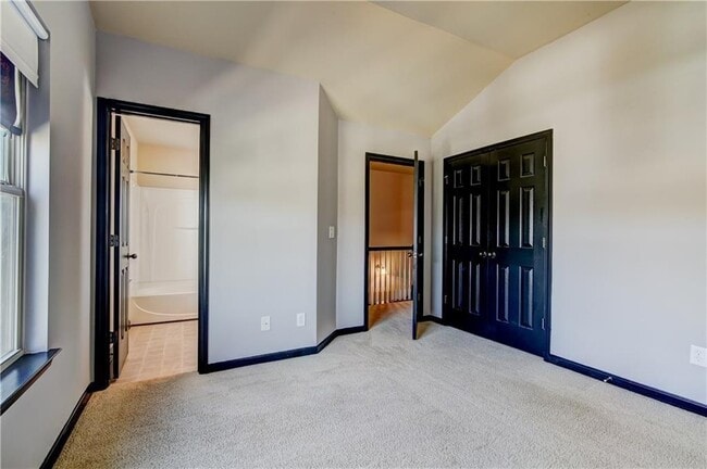 Building Photo - 1754 Oak Brook Ln NW
