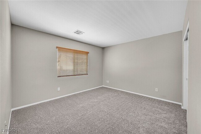 Building Photo - 6160 Sugartree Ave