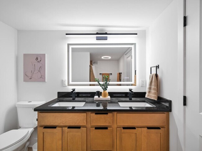 Building Photo - 4155 Ascot Ln