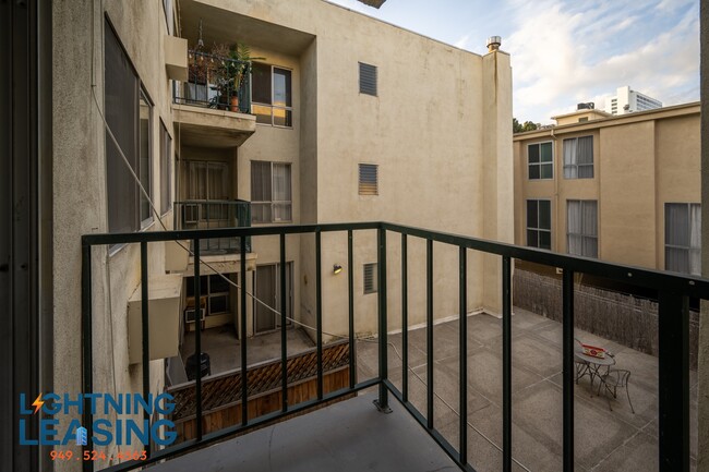Building Photo - 1203 Kings Rd