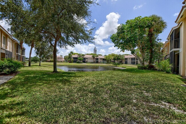 Building Photo - 23061 Aqua View