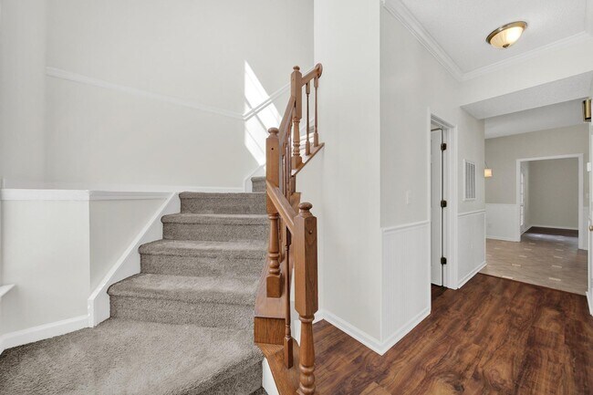 Building Photo - Lovely 4 Bed 2.5 Bath Home in Charlotte!