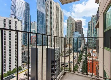 Building Photo - 68 W Huron St