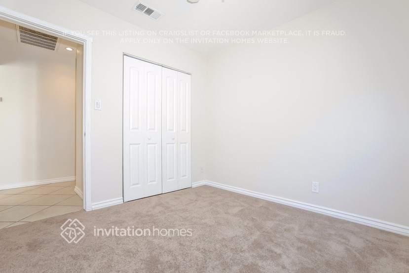 Building Photo - 17552 Cantara St
